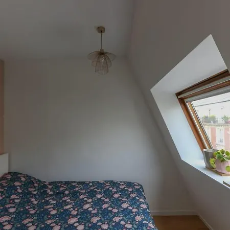 Nice 27 M Bright With Wifi And Balcony